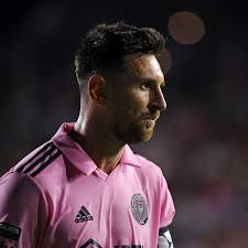when was messi born , messi